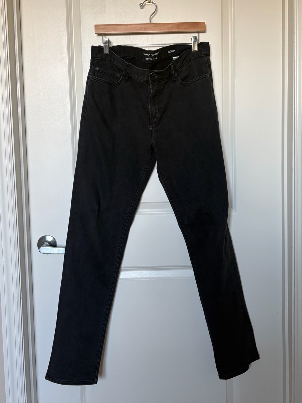 Banana Republic Men’s Black Travel Jeans